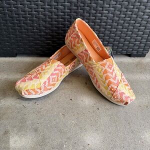TOMS Alpargata Women 7.5  Apricot Chevron Canvas Slip On Ortholite Casual Flats